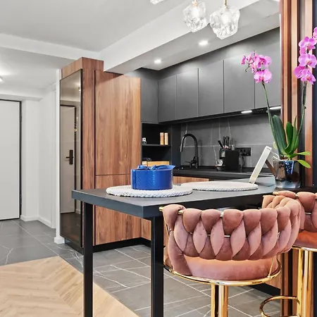 Noa Boutique Beautiful Penthouse With Private Parking Apartment Bucharest Exterior photo