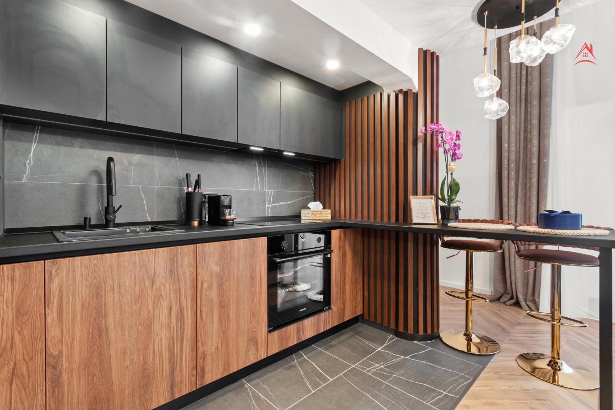 Noa Boutique Beautiful Penthouse With Private Parking *